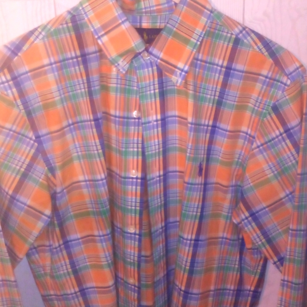 Beautiful gently used Ralph Lauren polo size mediu